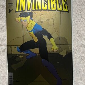 Invincible Foil Cover B Comic Book Issue #1 Facsimile